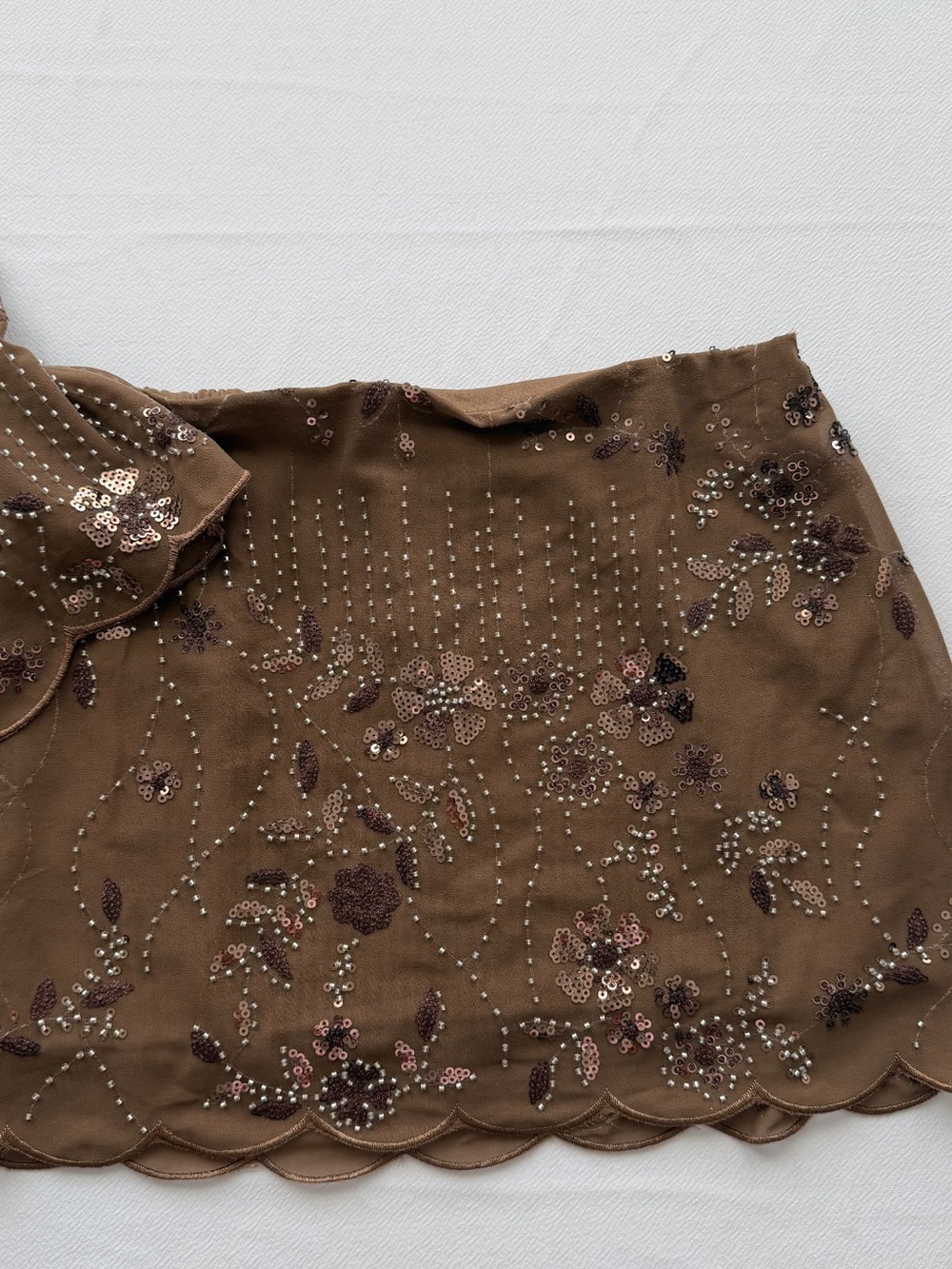Thirty One Brown Beaded Sequin Floral Cami &
Mini Skirt Set Size S - Picture 5 of 6